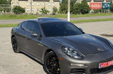 Фастбек Porsche Panamera 2016 в 