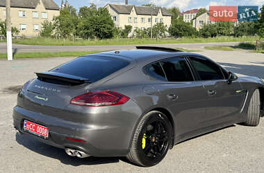 Фастбек Porsche Panamera 2016 в 