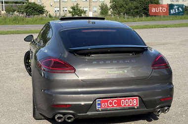 Фастбек Porsche Panamera 2016 в 