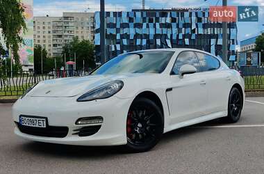 Фастбэк Porsche Panamera 2010 в 