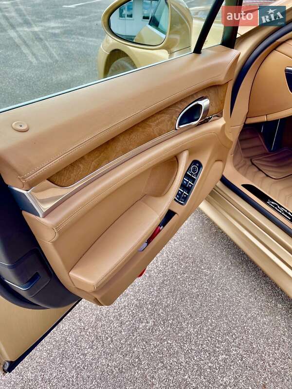 Фастбэк Porsche Panamera 2011 в Виннице
