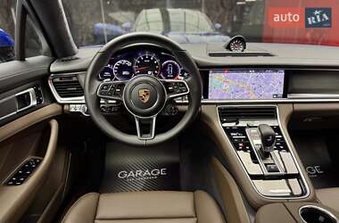 Фастбэк Porsche Panamera 2019 в 