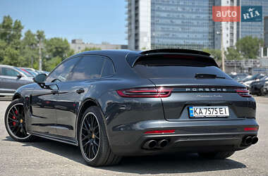 Фастбэк Porsche Panamera 2017 в 