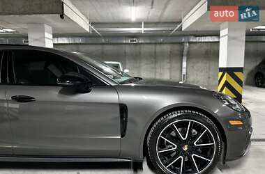 Фастбэк Porsche Panamera 2018 в 