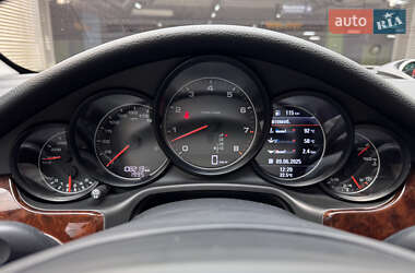Фастбэк Porsche Panamera 2013 в 
