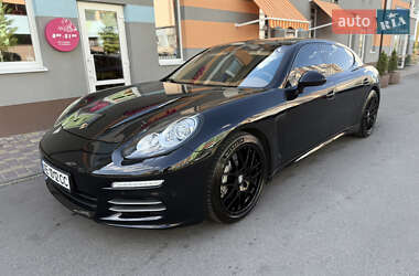 Фастбэк Porsche Panamera 2013 в Киеве