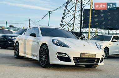 Фастбэк Porsche Panamera 2010 в 