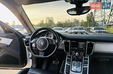 Фастбэк Porsche Panamera 2010 в 