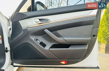 Фастбэк Porsche Panamera 2010 в 