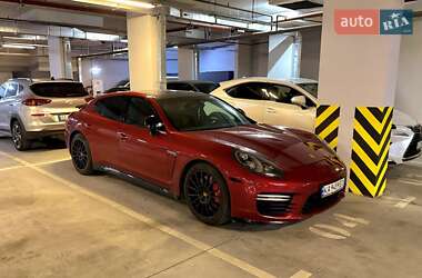 Фастбэк Porsche Panamera 2015 в Киеве
