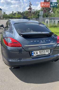 Фастбэк Porsche Panamera 2012 в 