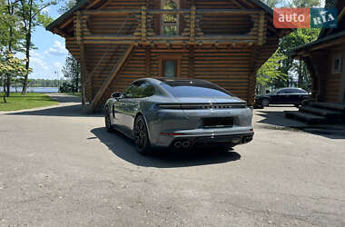 Фастбэк Porsche Panamera 2024 в 