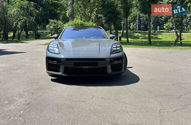 Фастбэк Porsche Panamera 2024 в 