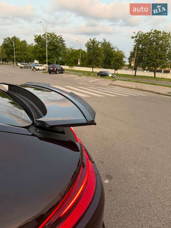 Фастбэк Porsche Panamera 2018 в Львове
