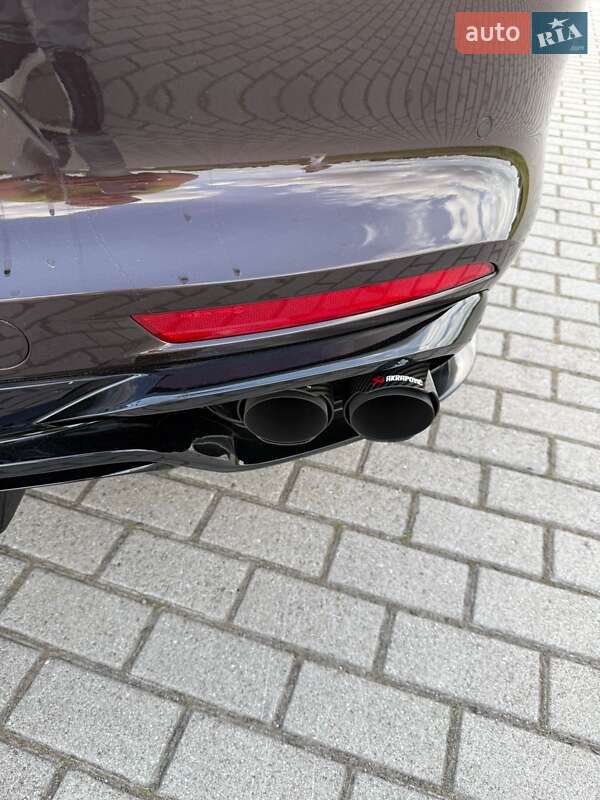 Фастбэк Porsche Panamera 2018 в Львове