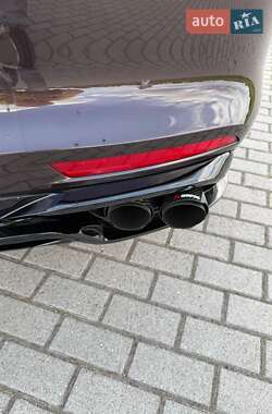 Фастбэк Porsche Panamera 2018 в 