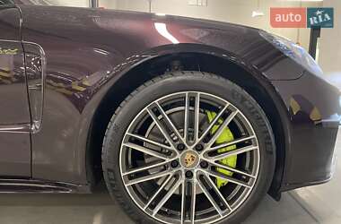 Универсал Porsche Panamera 2018 в 