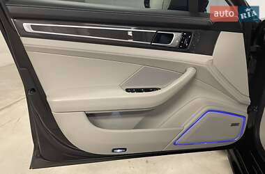 Универсал Porsche Panamera 2018 в 