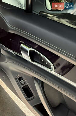 Фастбэк Porsche Panamera 2012 в 