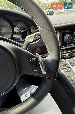 Фастбэк Porsche Panamera 2012 в 