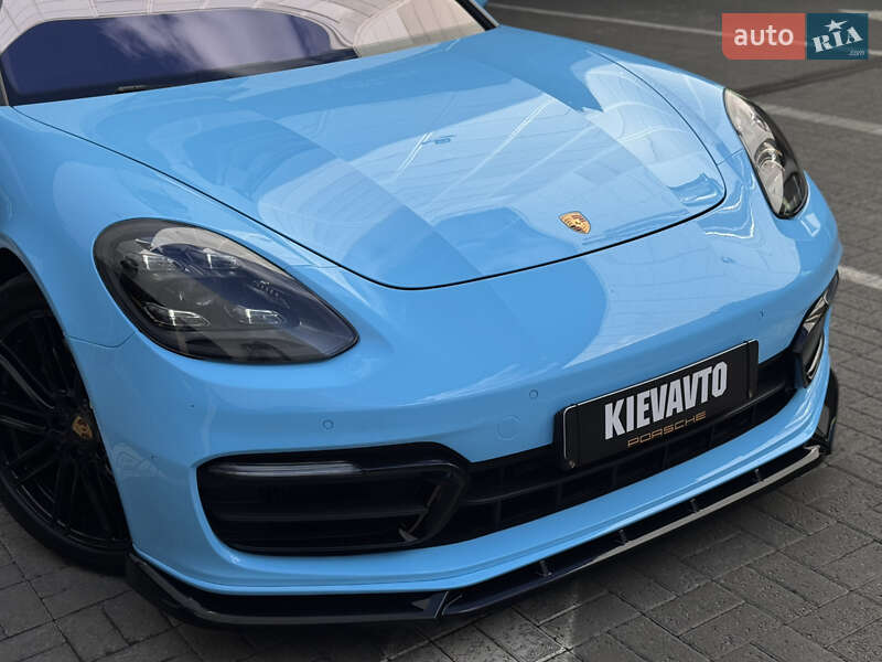 Фастбэк Porsche Panamera 2016 в Киеве
