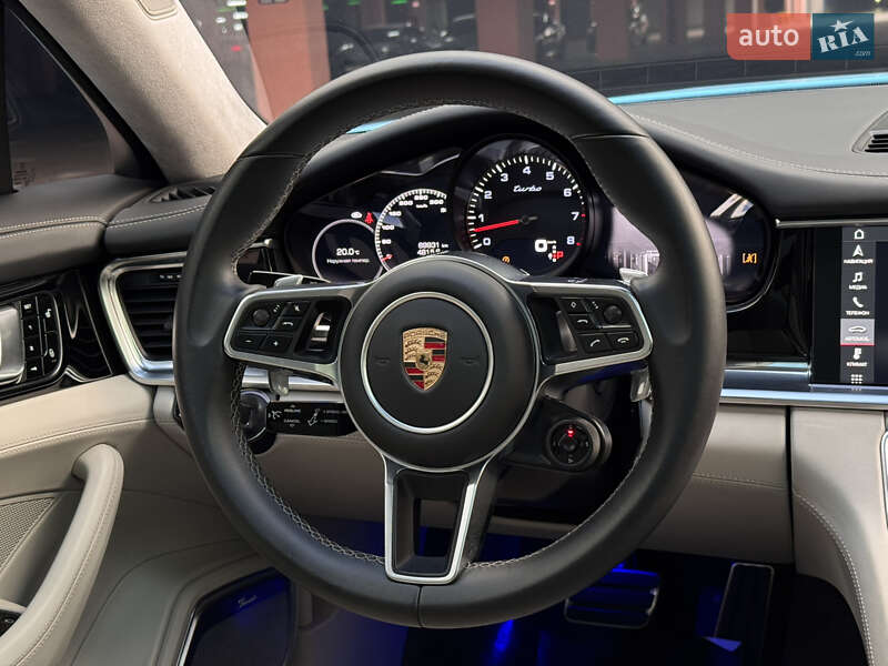 Фастбэк Porsche Panamera 2016 в Киеве