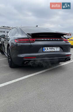 Фастбэк Porsche Panamera 2018 в Киеве