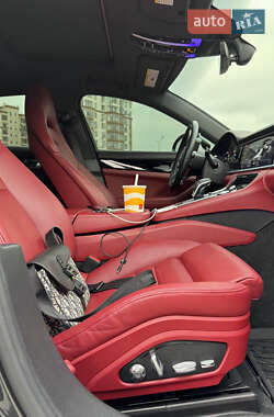 Фастбэк Porsche Panamera 2018 в 