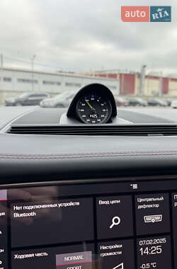 Фастбэк Porsche Panamera 2018 в 