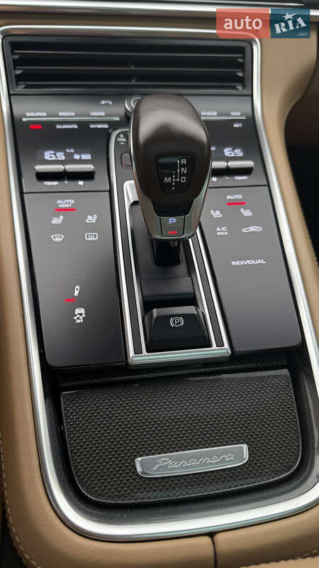 Универсал Porsche Panamera 2018 в Киеве