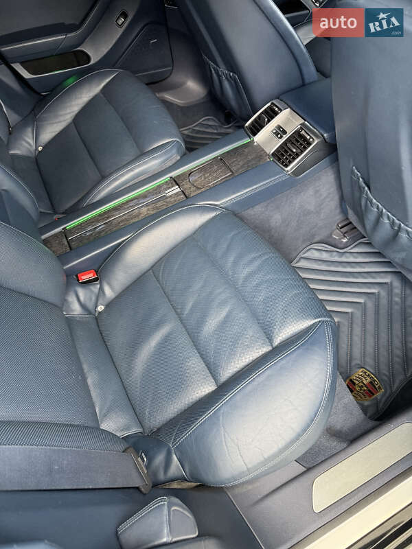 Фастбек Porsche Panamera 2010 в Києві