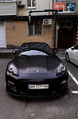 Фастбэк Porsche Panamera 2012 в Киеве