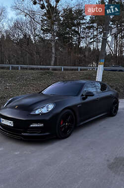 Фастбэк Porsche Panamera 2012 в 