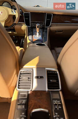 Фастбэк Porsche Panamera 2014 в 