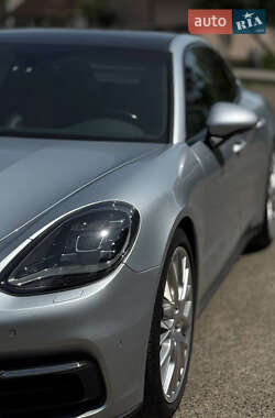 Фастбэк Porsche Panamera 2017 в 