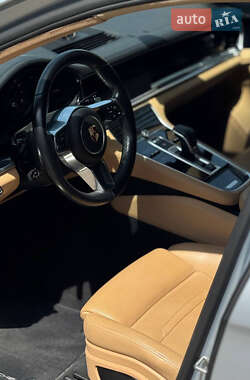 Фастбэк Porsche Panamera 2017 в 