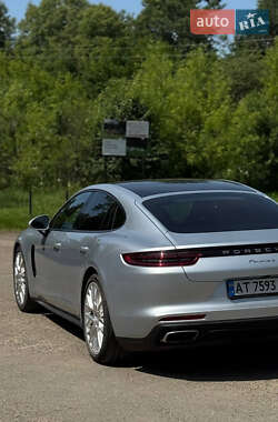 Фастбэк Porsche Panamera 2017 в 