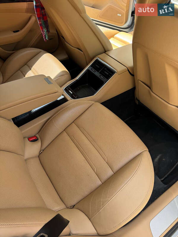 Фастбэк Porsche Panamera 2017 в Коломые фото 30 Фастбэк Porsche Panamera 2017 в Коломые