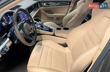 Фастбэк Porsche Panamera 2023 в 