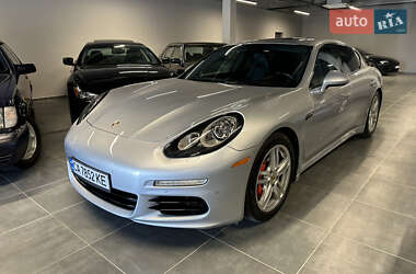 Фастбэк Porsche Panamera 2014 в 