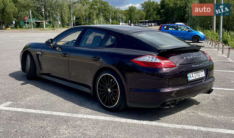 Фастбэк Porsche Panamera 2012 в Киеве