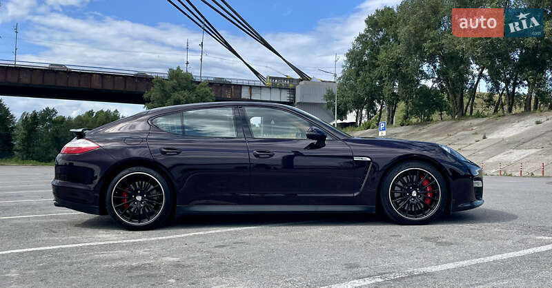 Фастбэк Porsche Panamera 2012 в Киеве