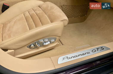 Фастбэк Porsche Panamera 2012 в 