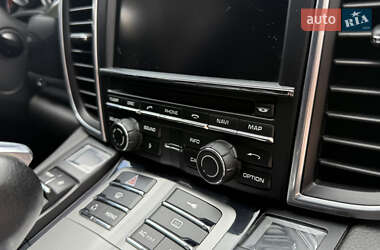 Фастбэк Porsche Panamera 2011 в 