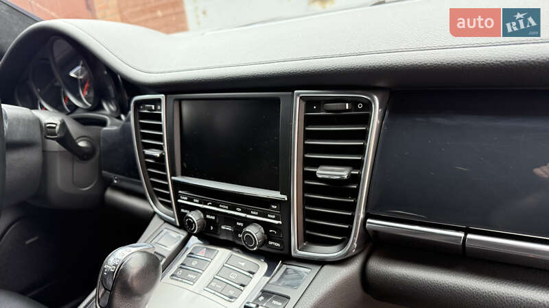 Фастбэк Porsche Panamera 2011 в Полтаве