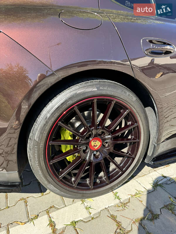 Фастбек Porsche Panamera 2010 в Хмельницькому