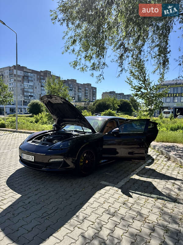 Фастбек Porsche Panamera 2010 в Хмельницькому