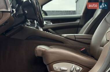 Фастбэк Porsche Panamera 2016 в 