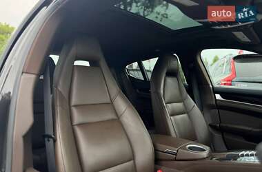Фастбэк Porsche Panamera 2016 в 
