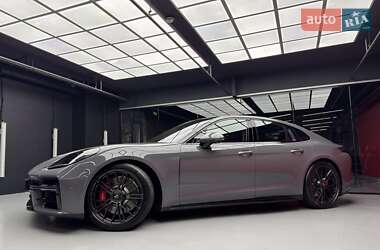 Фастбэк Porsche Panamera 2025 в 